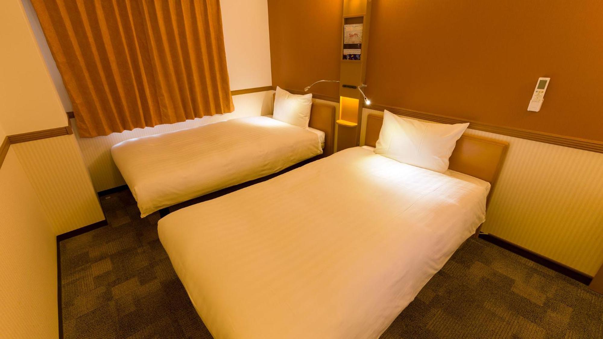 Toyoko Inn Takasaki Eki Nishi Guchi No 2 객실 사진