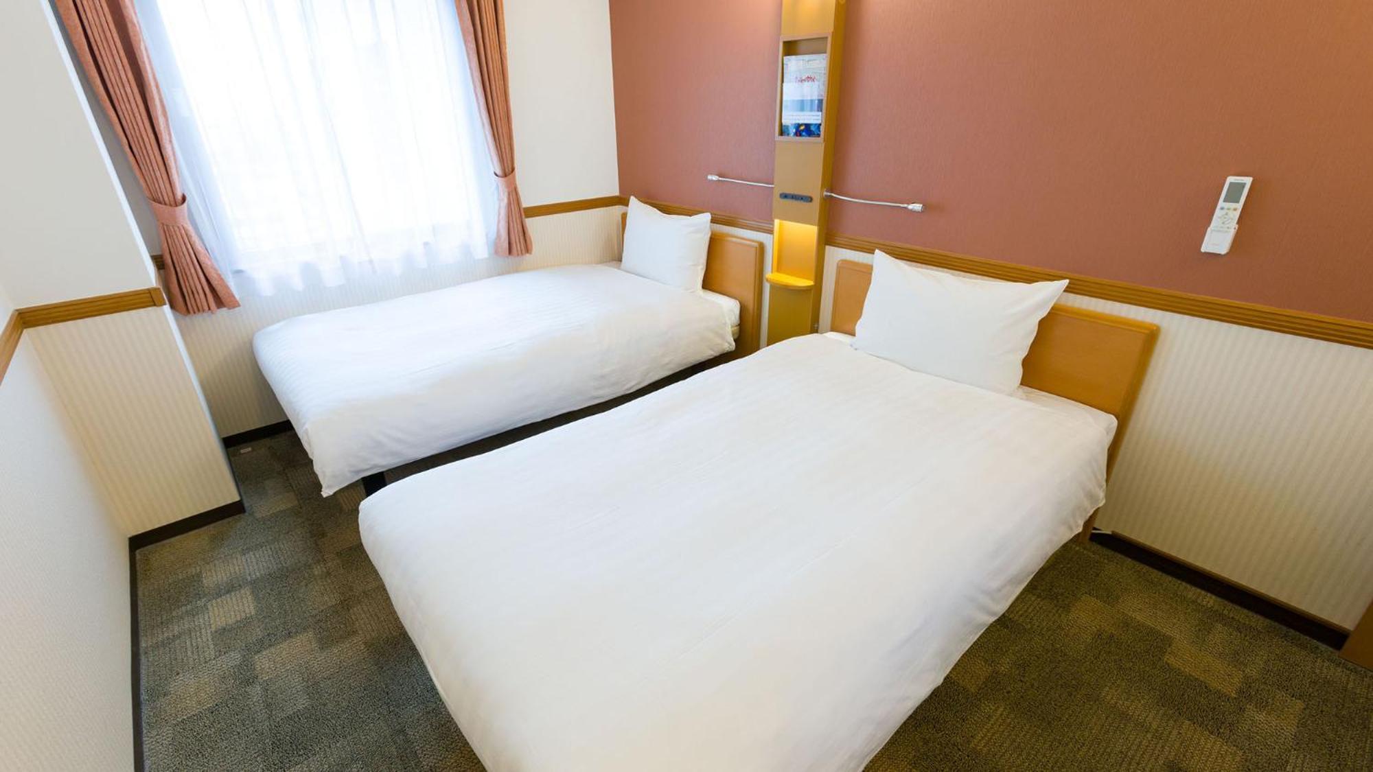 Toyoko Inn Takasaki Eki Nishi Guchi No 2 객실 사진