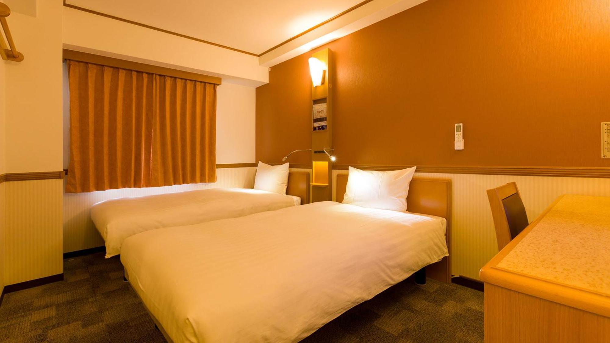 Toyoko Inn Takasaki Eki Nishi Guchi No 2 객실 사진