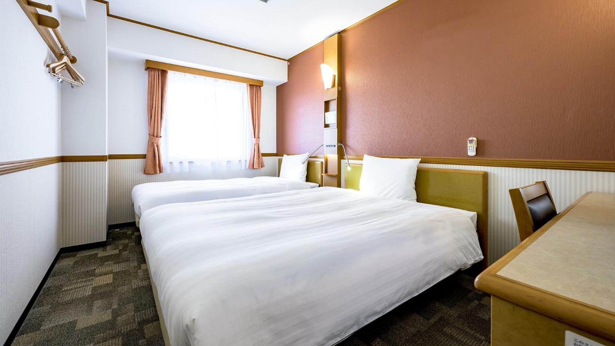 Toyoko Inn Takasaki Eki Nishi Guchi No 2 객실 사진