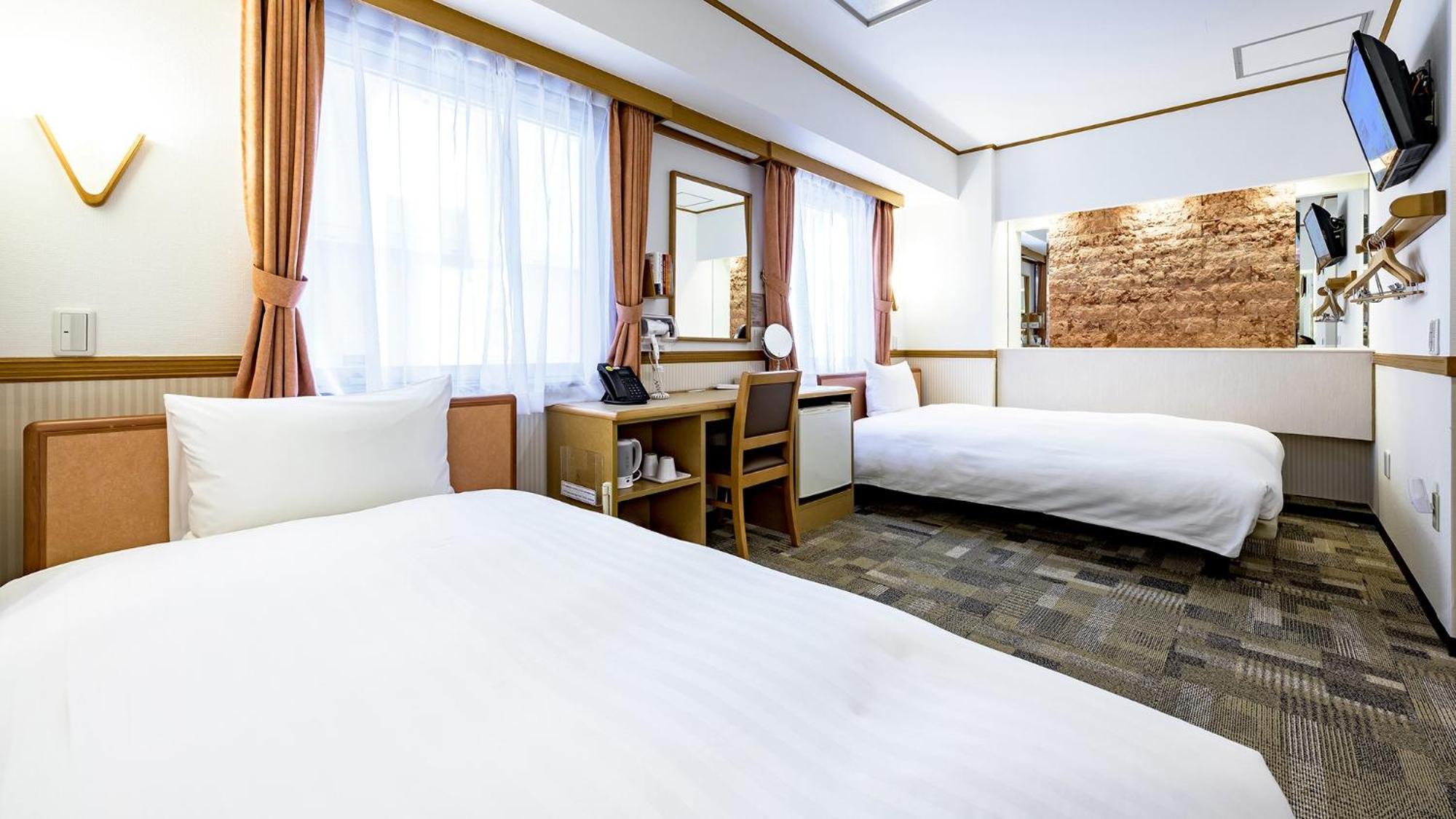 Toyoko Inn Takasaki Eki Nishi Guchi No 2 객실 사진